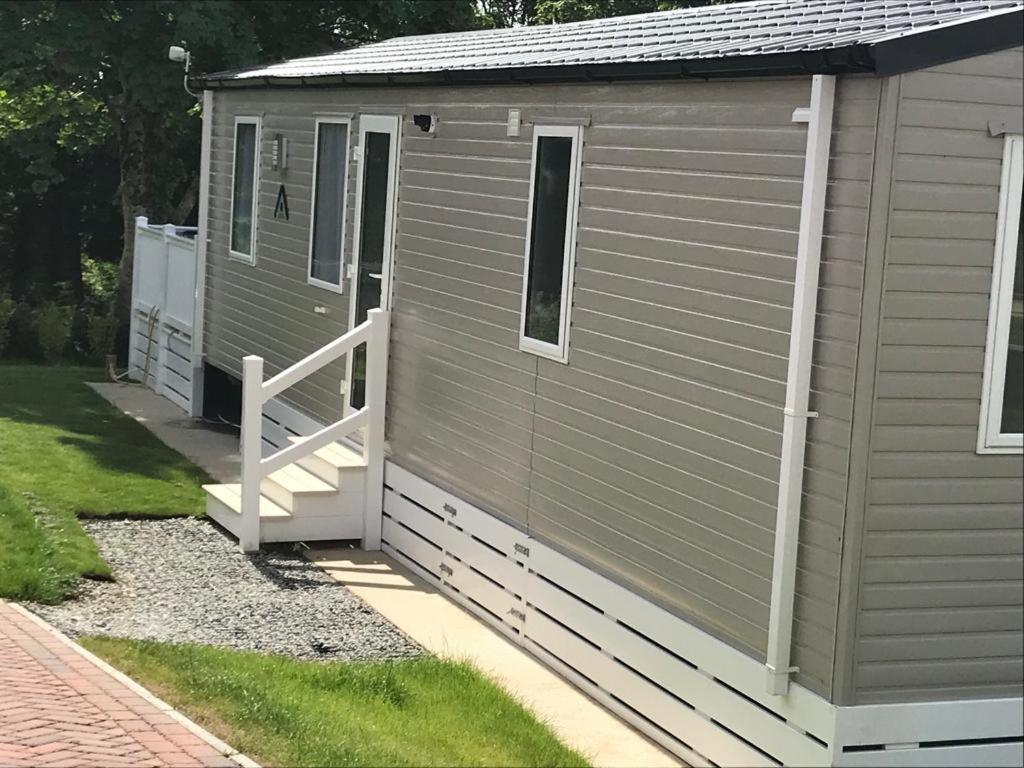 Luxury Holiday Home Sleeps 6 Pet Friendly Сейнт Остел Екстериор снимка
